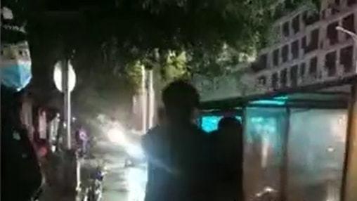 吃瓜网红打架视频播放在线观看,火爆打架视频在线观看